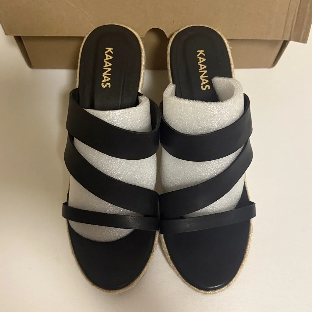 Kaanas Monarch Wedge Heel Size 10